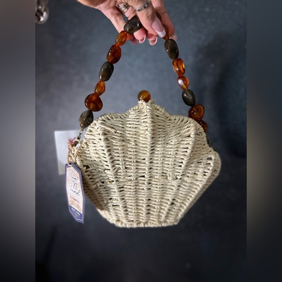 Handbags - ☀️ SUN N SAND Woven Shell-Shaped Handbag with Amber Beaded Strap-NWT
